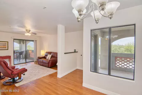 5751 N Kolb Rd #30201, Tucson, AZ 85750
