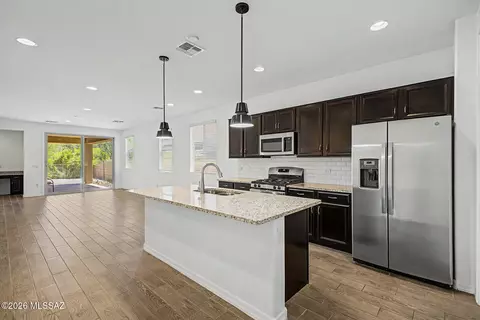 12818 N Dutch Dr, Oro Valley, AZ 85755