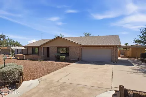 9820 E Nittany Way, Tucson, AZ 85749