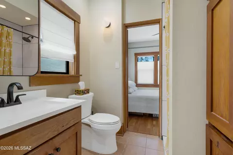 Bath - 705 E Mabel St, Tucson, AZ 85719 photo 1 of 2