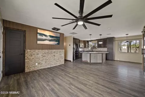 Living - 189 W 3rd Ave, Eagar, AZ 85925 photo 3 of 4