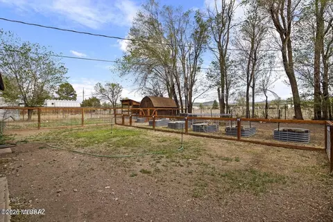 Exterior - 189 W 3rd Ave, Eagar, AZ 85925 photo 2 of 12