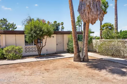 3895 S Queen Palm Dr, Tucson, AZ 85730