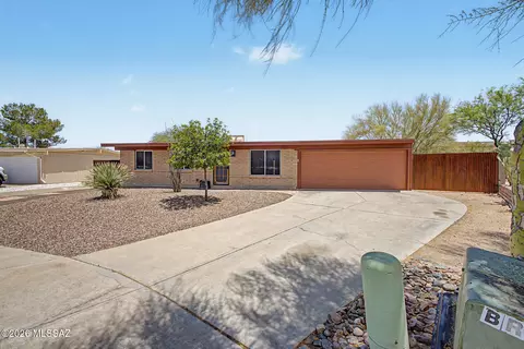 9781 E Hollow Pl, Tucson, AZ 85748