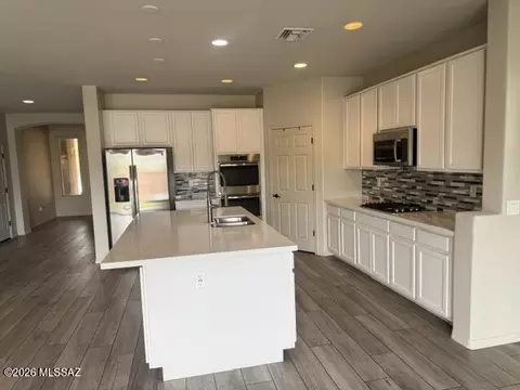 Kitchen - 8965 E Wright School Loop, Tucson, AZ 85715 photo 2 of 2