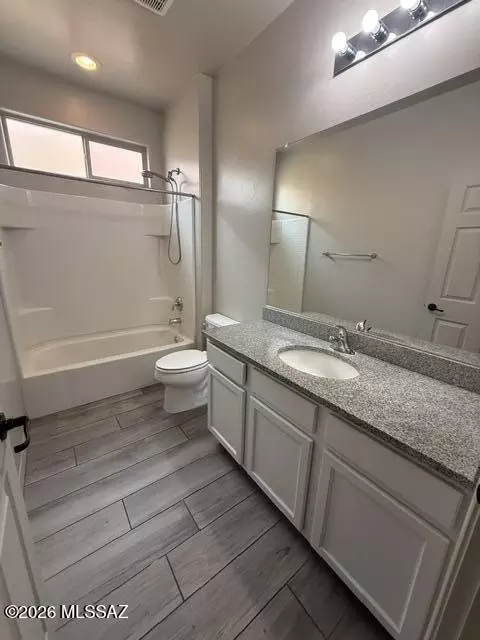 Bath - 8965 E Wright School Loop, Tucson, AZ 85715 photo 1 of 4