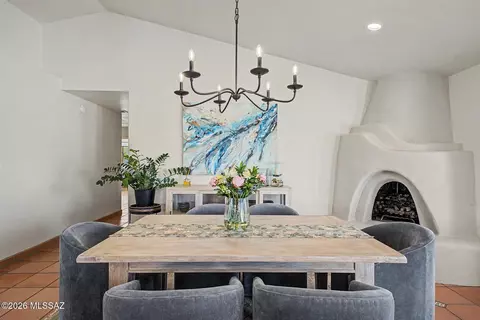 Dining - 7369 E Riverbank Loop, Tucson, AZ 85715 photo 3 of 4