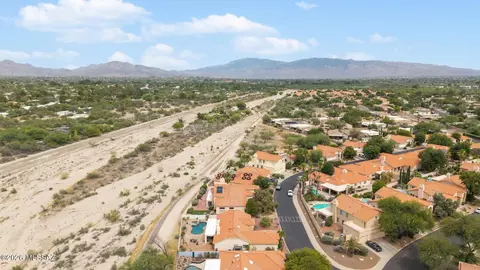 View/Area - 7369 E Riverbank Loop, Tucson, AZ 85715 photo 6 of 7
