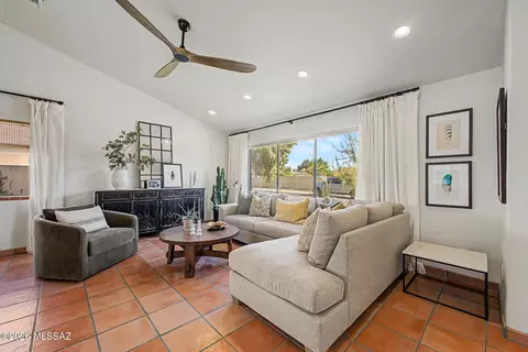 Living - 7369 E Riverbank Loop, Tucson, AZ 85715 photo 2 of 5