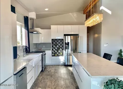11 Azteca Ct, Nogales, AZ 85621