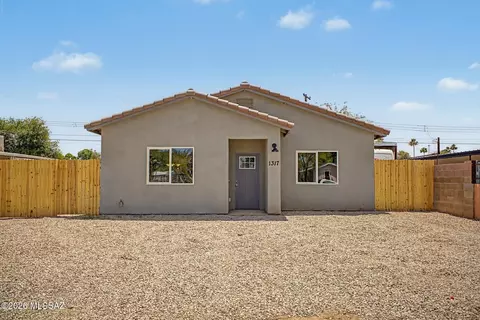 1317 W Wabash St, Tucson, AZ 85705