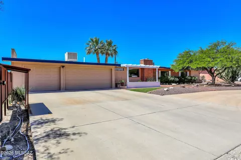 Exterior - 7052 E Baker St, Tucson, AZ 85710 photo 5 of 16
