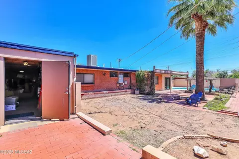 Exterior - 7052 E Baker St, Tucson, AZ 85710 photo 6 of 16