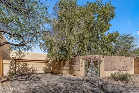 2940 N Santa Rosa Pl, Tucson, AZ 85712