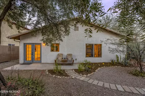 2620 E Copper St, Tucson, AZ 85716