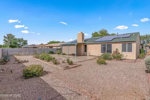 Exterior - 7983 S Teaberry Ave, Tucson, AZ 85747 photo 5 of 7