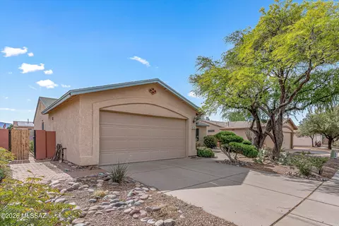 Exterior - 7983 S Teaberry Ave, Tucson, AZ 85747 photo 2 of 7