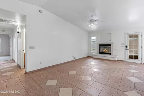 Living - 7983 S Teaberry Ave, Tucson, AZ 85747 photo 5 of 6