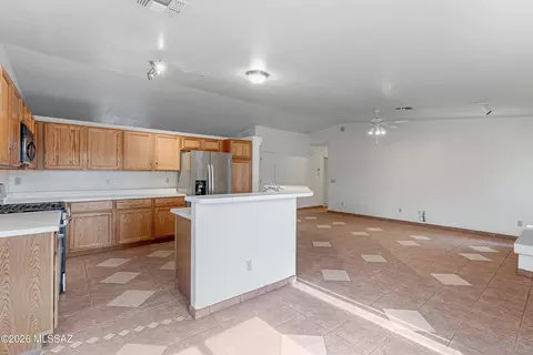 Kitchen - 7983 S Teaberry Ave, Tucson, AZ 85747 photo 4 of 4