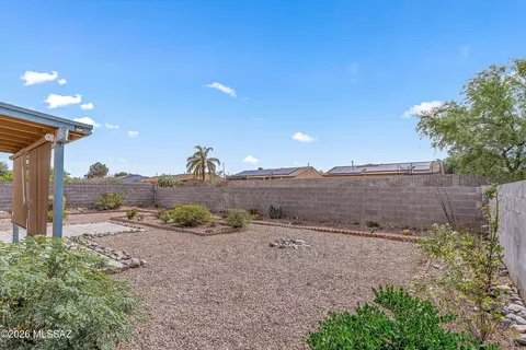 Exterior - 7983 S Teaberry Ave, Tucson, AZ 85747 photo 6 of 7
