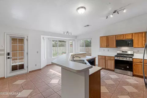 Kitchen - 7983 S Teaberry Ave, Tucson, AZ 85747 photo 1 of 4