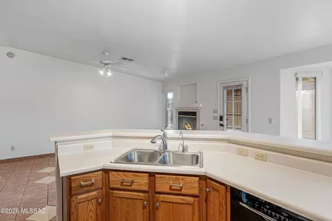 Kitchen - 7983 S Teaberry Ave, Tucson, AZ 85747 photo 3 of 4