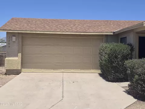 Exterior - 2109 E Pinal Vis, Tucson, AZ 85713 photo 3 of 6