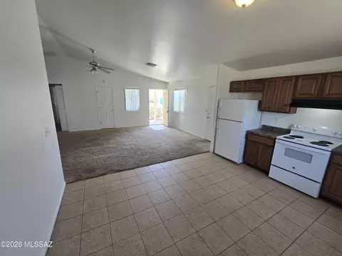 Kitchen - 2109 E Pinal Vis, Tucson, AZ 85713 photo 3 of 3