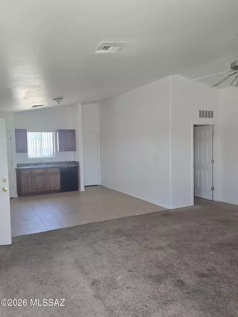 Living - 2109 E Pinal Vis, Tucson, AZ 85713 photo 1 of 2