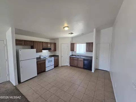 Kitchen - 2109 E Pinal Vis, Tucson, AZ 85713 photo 1 of 3