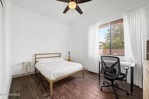 Bedroom - 10007 E Via Del Fandango, Tucson, AZ 85747 photo 5 of 7