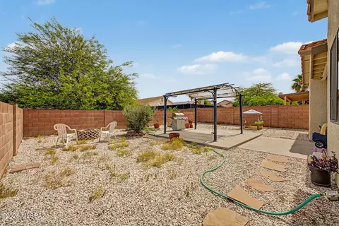 Exterior - 10007 E Via Del Fandango, Tucson, AZ 85747 photo 4 of 7