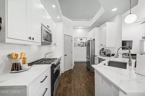 10007 E Via Del Fandango, Tucson, AZ 85747
