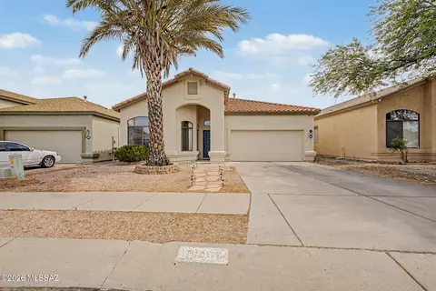 Exterior - 10007 E Via Del Fandango, Tucson, AZ 85747 photo 2 of 7