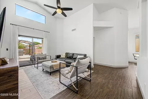 Living - 10007 E Via Del Fandango, Tucson, AZ 85747 photo 1 of 3