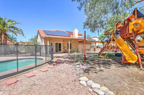 Exterior - 9344 N Eaglestone Loop, Tucson, AZ 85742 photo 6 of 10