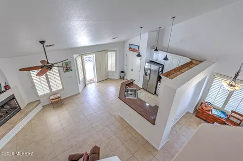 Entry Way - 9344 N Eaglestone Loop, Tucson, AZ 85742 photo 2 of 2