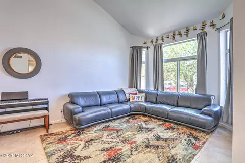 Living - 9344 N Eaglestone Loop, Tucson, AZ 85742 photo 1 of 3