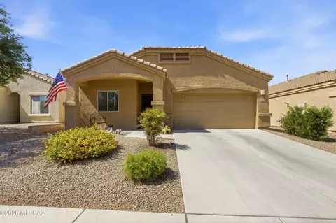 125 E Calle Vivaz, Green Valley, AZ 85614