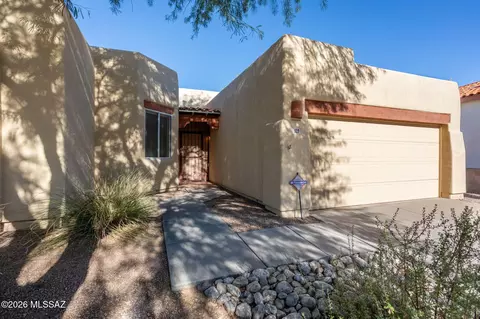 Exterior - 529 E Wagon Bluff Dr, Tucson, AZ 85704 photo 3 of 11