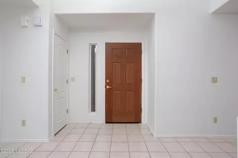 Entry Way - 529 E Wagon Bluff Dr, Tucson, AZ 85704 photo 1 of 5