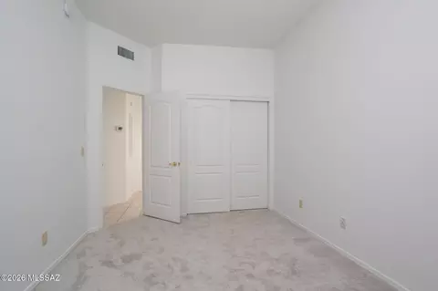 Bedroom - 529 E Wagon Bluff Dr, Tucson, AZ 85704 photo 3 of 5