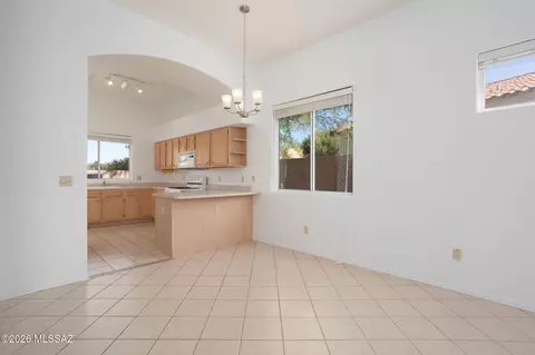 Dining - 529 E Wagon Bluff Dr, Tucson, AZ 85704 photo 3 of 3