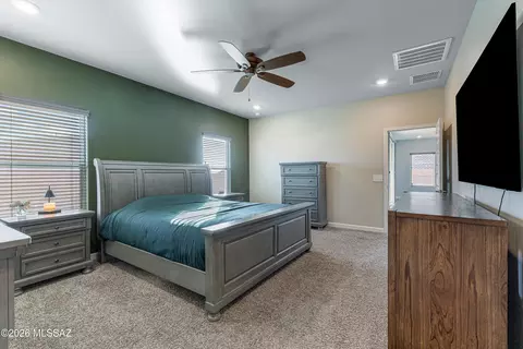 Bedroom - 954 S Grantham Ave, Vail, AZ 85641 photo 3 of 8
