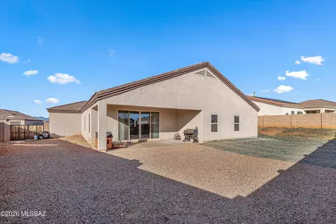 Exterior - 954 S Grantham Ave, Vail, AZ 85641 photo 3 of 7