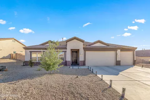 954 S Grantham Ave, Vail, AZ 85641