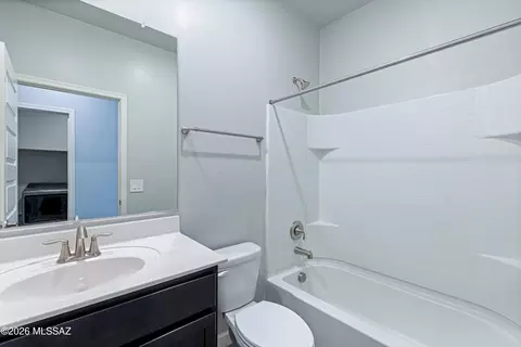 Bath - 954 S Grantham Ave, Vail, AZ 85641 photo 2 of 3