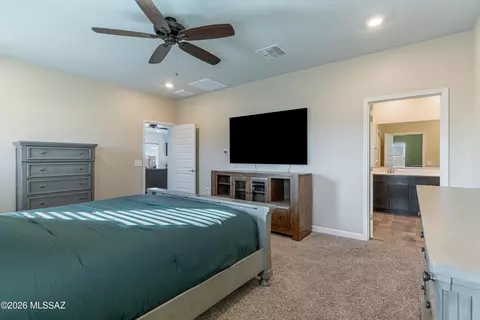 Bedroom - 954 S Grantham Ave, Vail, AZ 85641 photo 4 of 8