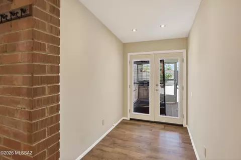 Entry Way - 5738 E 7th St, Tucson, AZ 85711 photo 4 of 4
