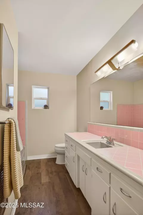 Bath - 5738 E 7th St, Tucson, AZ 85711 photo 4 of 5